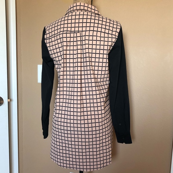 Brand new Lysse blouse with squared pattern - Picture 2 of 8